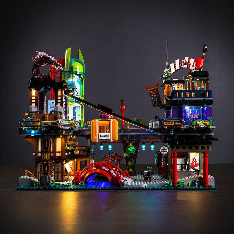 Fifth product photo of the 6163 piece city scene