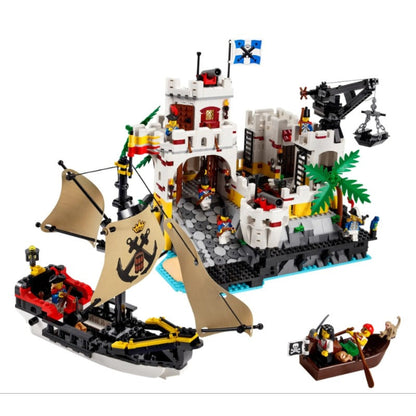 Additional view of the Eldorado Fortress brick model