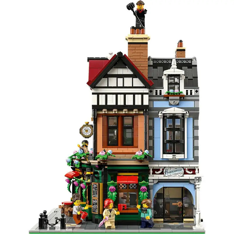 Tudor Corner Building Blocks Set 10350 – 3266 PCS Modular Architecture Brick Construction Model for Collectors & Adults