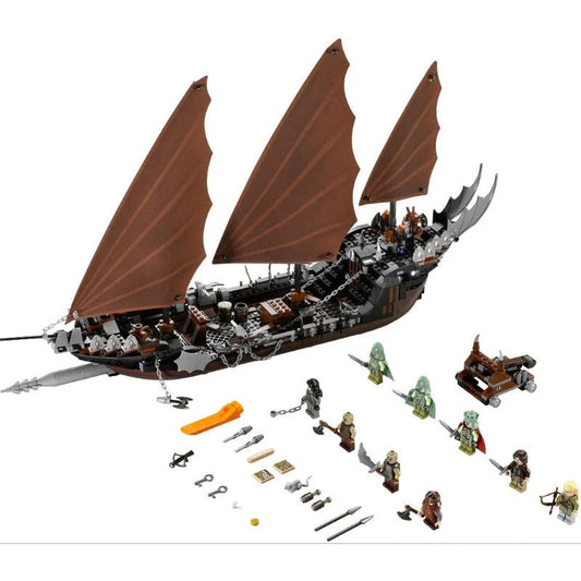 Assembled pirate ship ambush building block set, 806 pieces