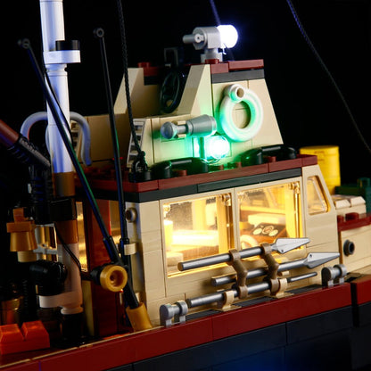 Close view of the model's textured surface and bricks