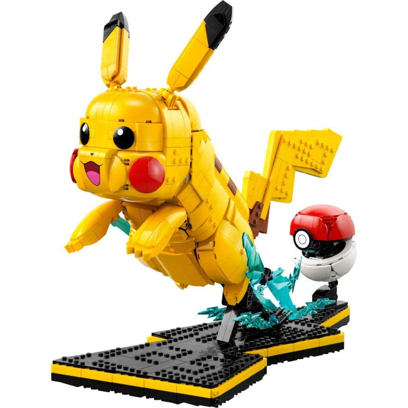 Gallery photo of the Pikachu and Poké Ball character brick model