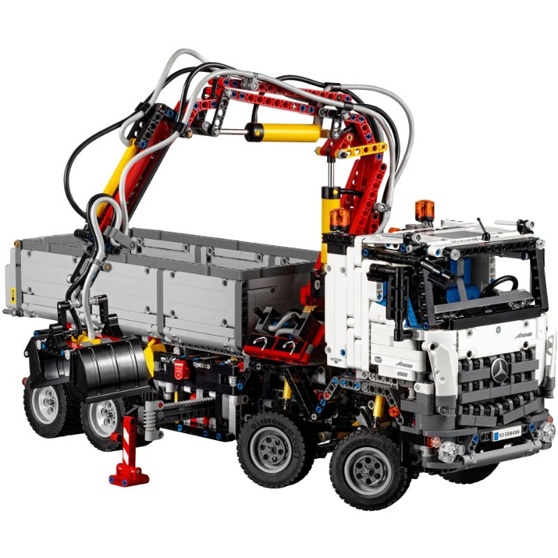 Full-length view of the assembled cargo truck brick set
