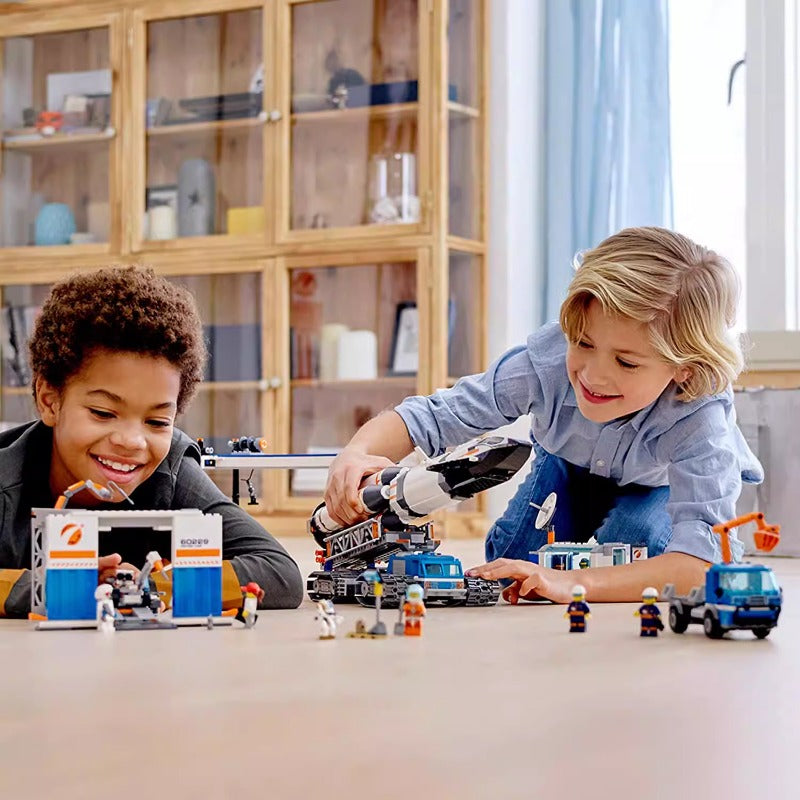Final gallery view of the rocket building block set