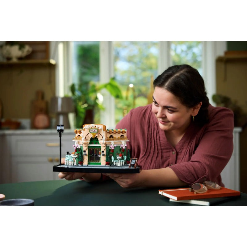 Final gallery photo of the French café building block set
