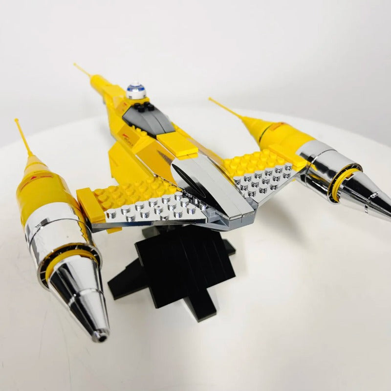 Racing starfighter brick model nose cone detail