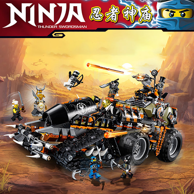 Large ninja battle vehicle building block model, front view