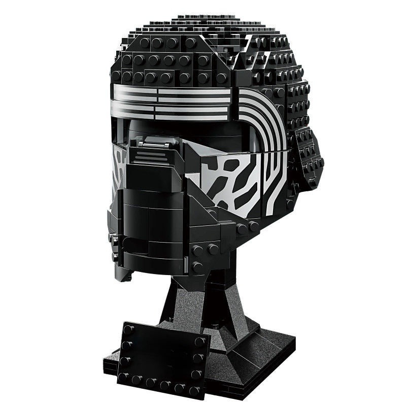 Kylo Ren Helmet 529-piece brick model, gallery image 2