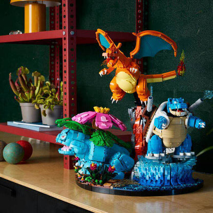 Additional product photo of the Venusaur, Charizard and Blastoise block set