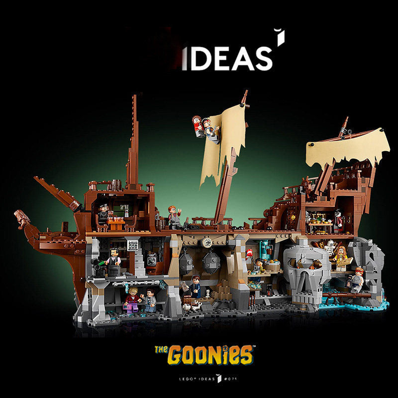 Second gallery image of the 2912-piece Goonies brick set
