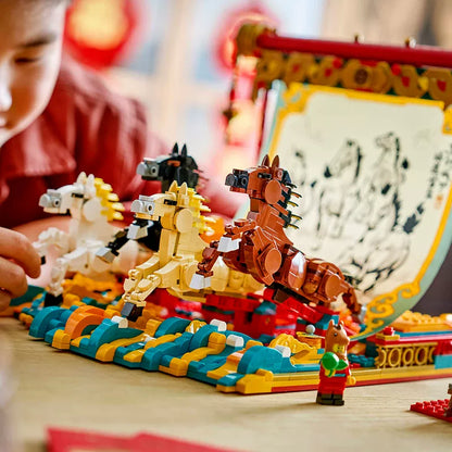 Additional product photo of the assembled horse block model