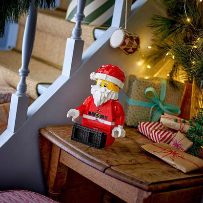 Santa hat and beard detail on the brick model
