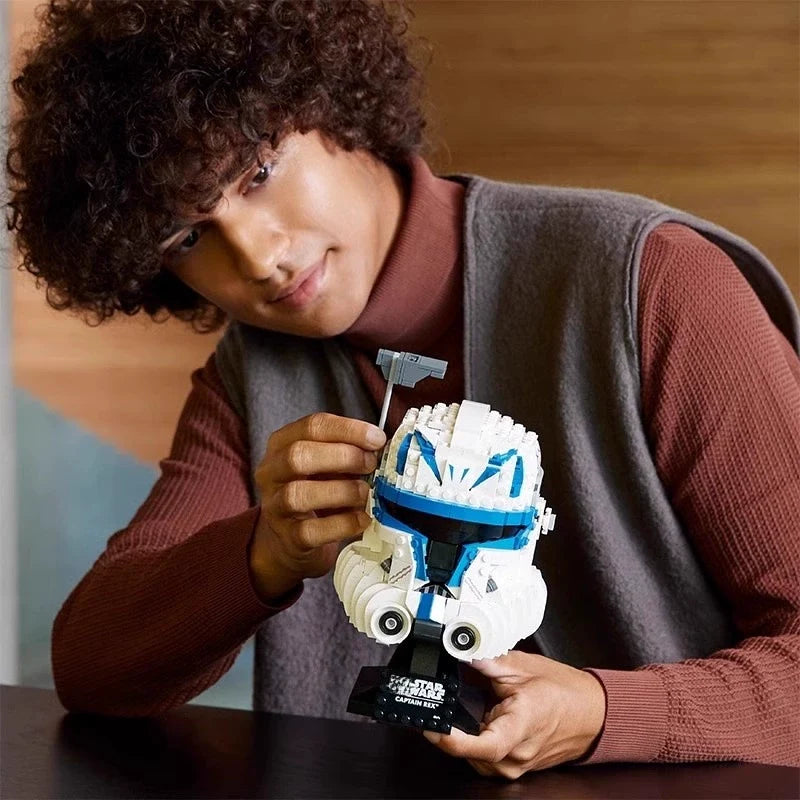 Helmet building block model from another angle