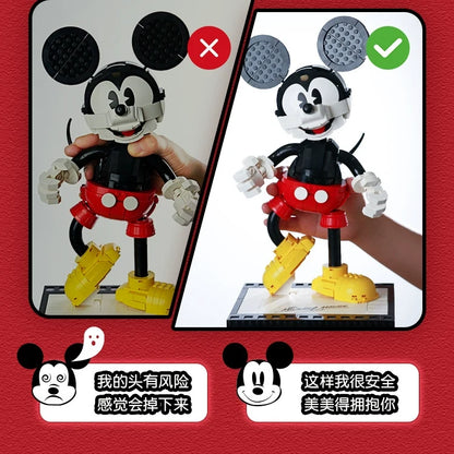 Mickey Mouse and Minnie Mouse Buildable Characters building block model, assembled model