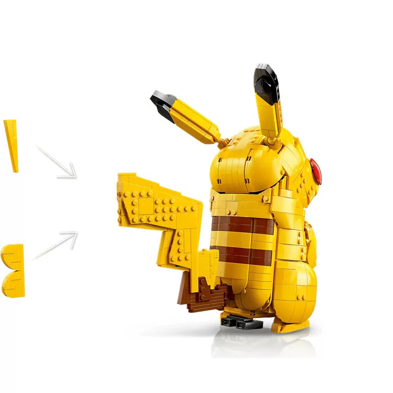 Extra product image of the Pikachu and Poké Ball building set