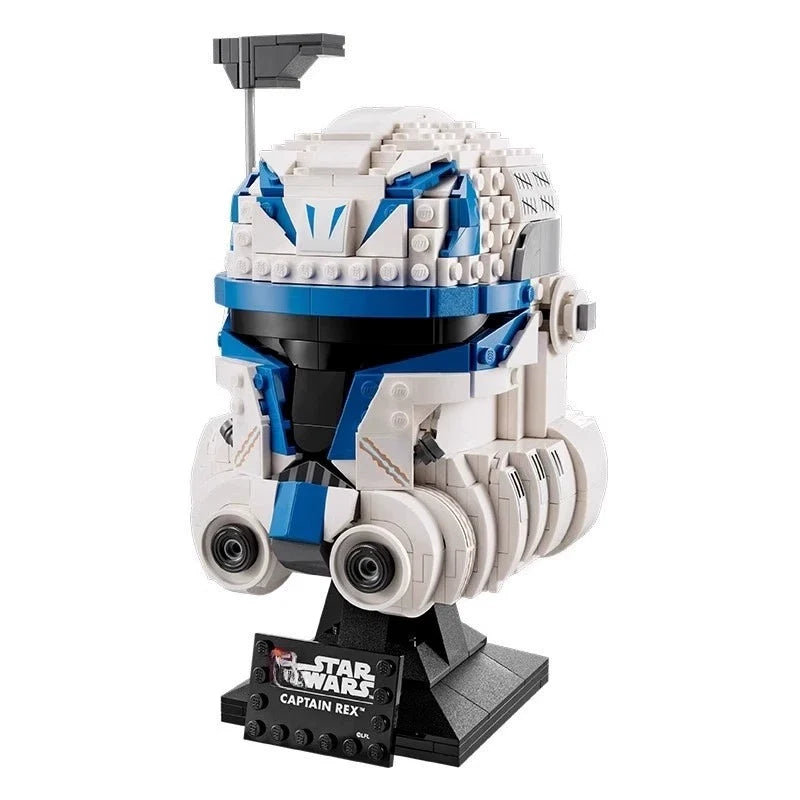Final gallery photo of the helmet building block set