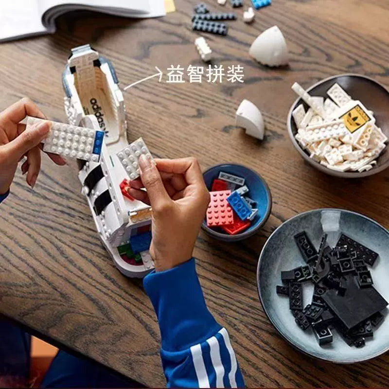 Adidas Originals Superstar building block model, close-up detail