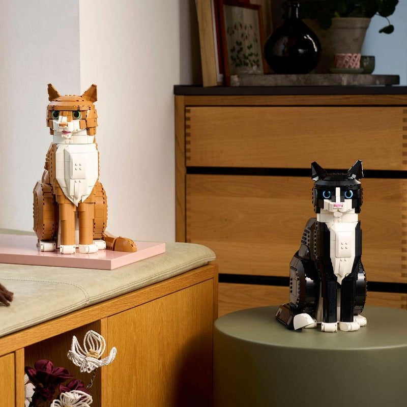 1755-piece orange cat brick model, additional angle