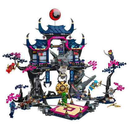 Front view of the Wolf Mask Shadow Dojo building block model
