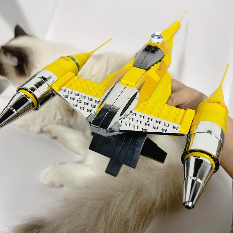 Racing starfighter brick model wing and thruster detail