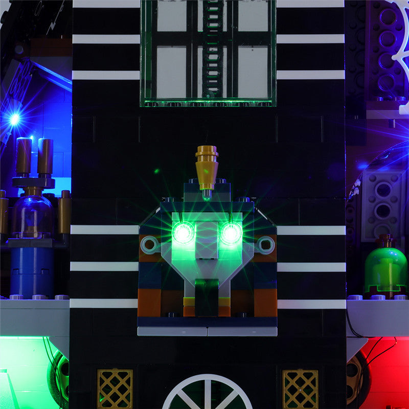 Haunted Castle House Building Set packaging and included parts