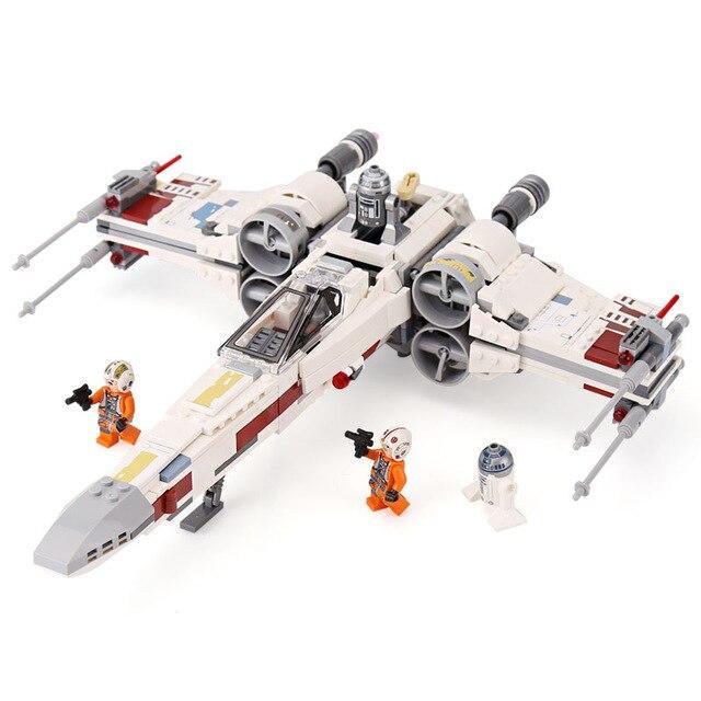 Starfighter jet building block model side view